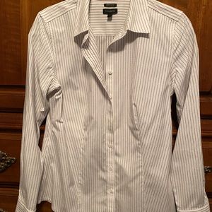 Talbots wrinkle resistant blouse